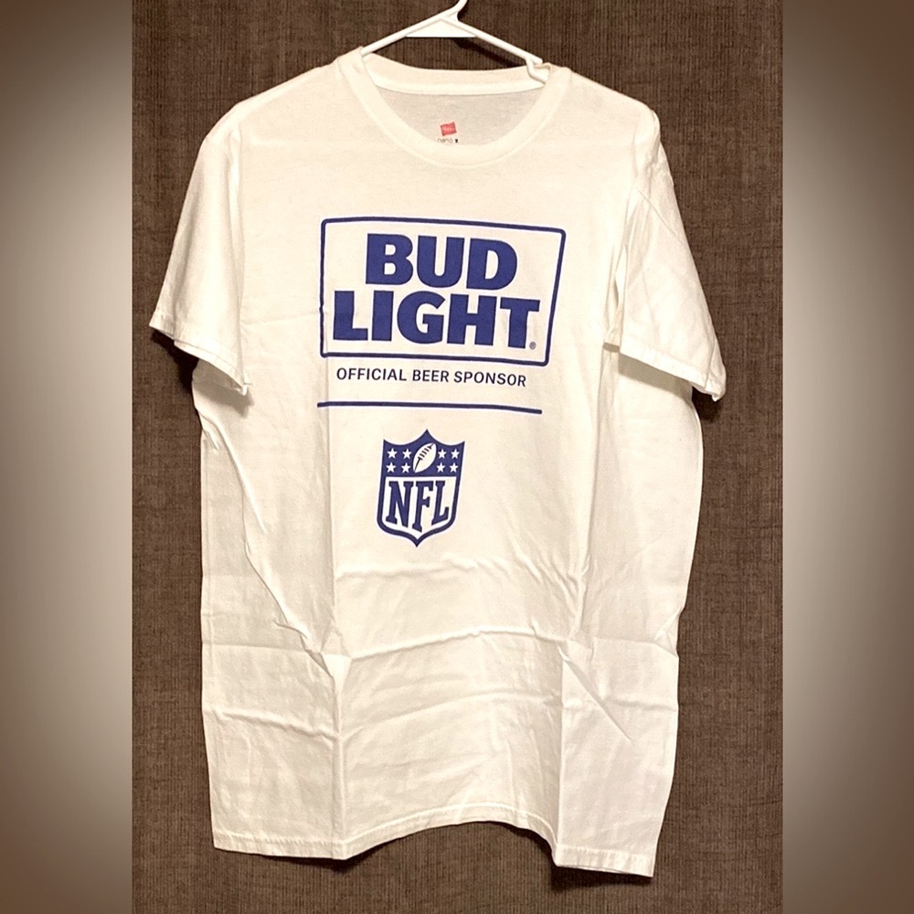 Bud Light Official Beer Sponsor of the NFL Tee Shirt size XL